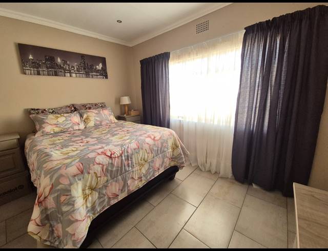3 BEDROOM HOUSE FOR SALE IN VANDERBIJLPARK SE 1